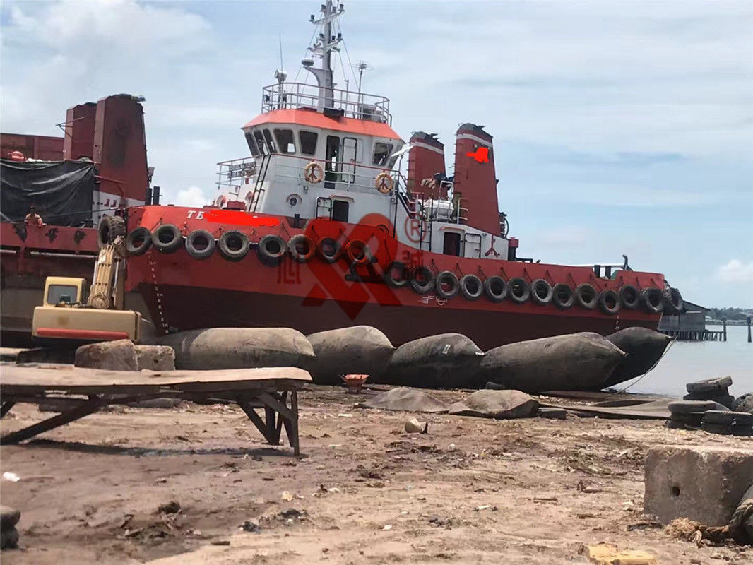 Cylindrical Ship Launching Airbags , Safety Lifting Boat Recovery Airbags