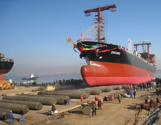 D1M*EL12M W Type Rubber Fender For Jetty Protection 6-8 Years Service Life