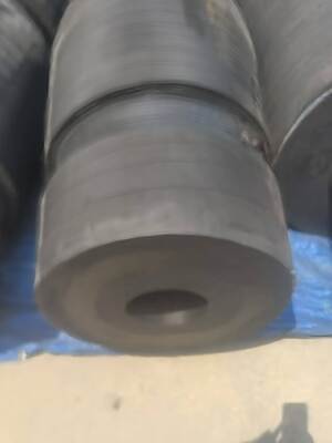 Heavy Duty Tugboat Roller Fenders Moulding Processing Service Marine Fender Solution for Tugboat Impact Absorption Needs