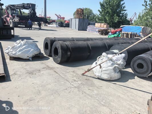 Hardness 70-85A Tug Boat Fenders Heavy Duty Load Capacity Mould And Extrution Craft Durable Marine Protection Solutions