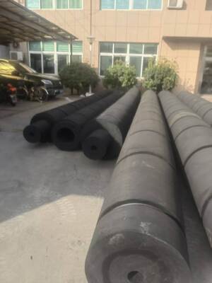 Low Maintenance Tugboat Roller Fenders Height 200mm 450mm Designed to Reduce Maintenance Costs and Enhance Tugboat Safety