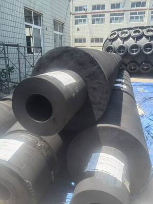 Dock Boat Protection Tug Boat Fenders Offering Superior Resistance and Weather Durability Ideal for Tugboat Applications