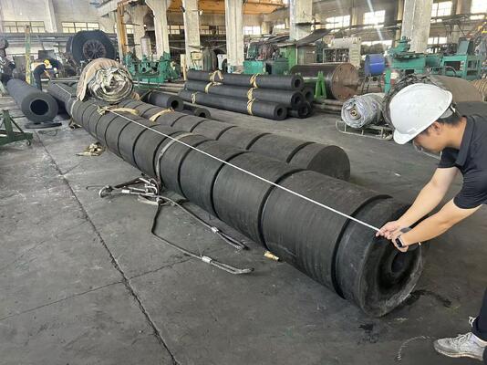 Dock Boat Protection Tug Boat Fenders Offering Superior Resistance and Weather Durability Ideal for Tugboat Applications