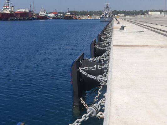 SGS Approved Cone Rubber Fenders Providing Hardness 60-70 Shore A and Weather Resistance Ideal for Marine Berthing Systems